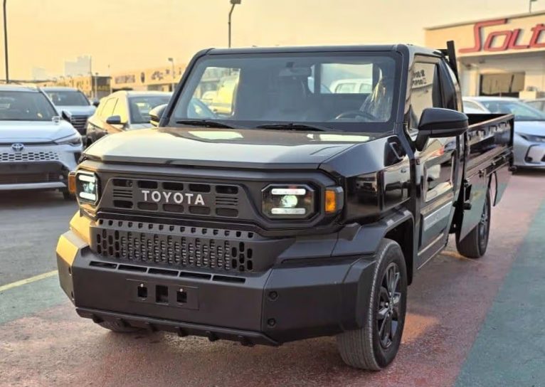 listing_main_Toyota_Hilux_2025_in_Dubai_2051259_9 (5)